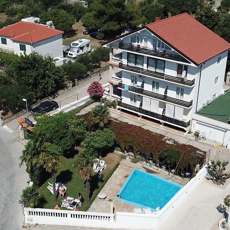 Apartments And Rooms Bozena Vodice Eksteriør billede