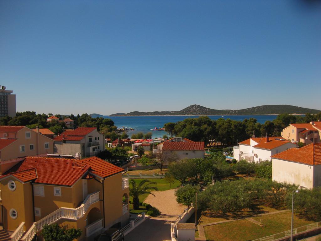 Apartments And Rooms Bozena Vodice Eksteriør billede