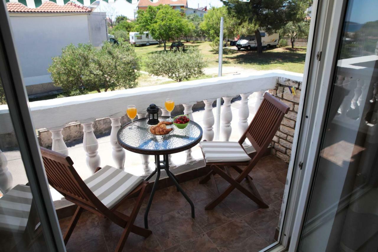 Apartments And Rooms Bozena Vodice Eksteriør billede